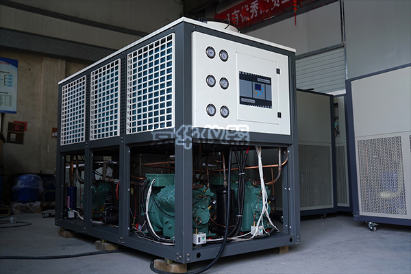 超低溫循環(huán)冷卻器壓縮機的冷凍油該如何正確更換 超低溫循環(huán)冷卻器壓縮機的冷凍油該如何正確更換